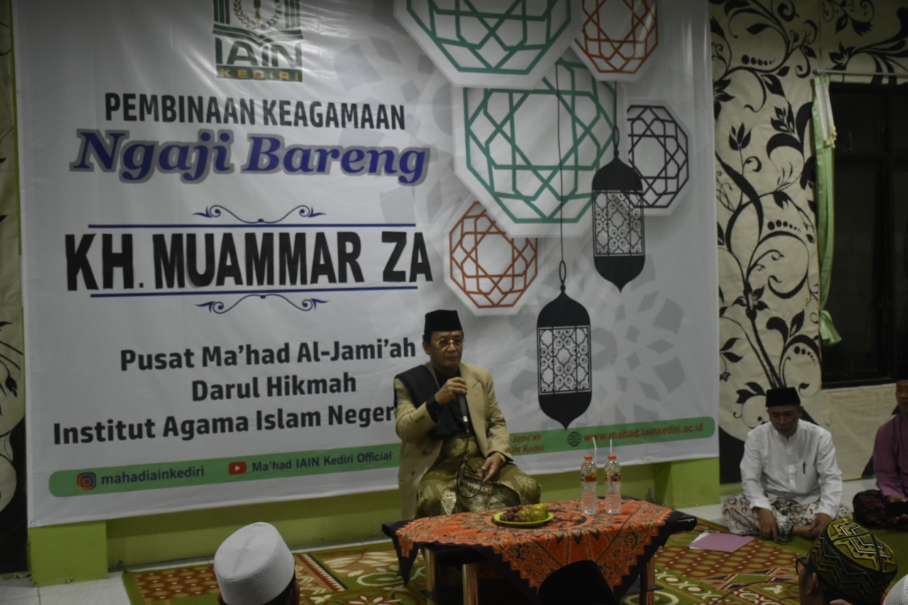 KH. Muammar Za: Bacaan Al-Qur’an Sejukkan Jiwa