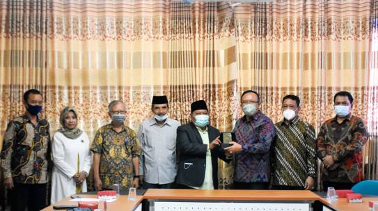 IAIN Kediri Jalin Kerja Sama Dengan UNHI Dan Pemkab Rembang