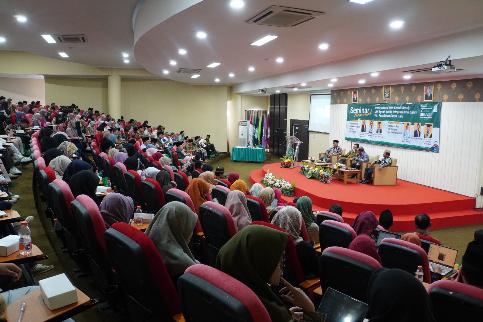 SONGSONG TRANSFORMASI MENUJU UIN SYEKH WASIL, IAIN KEDIRI SEMINARKAN INTEGRASI ILMU DALAM VISI PERADABAN DUNIA BARU